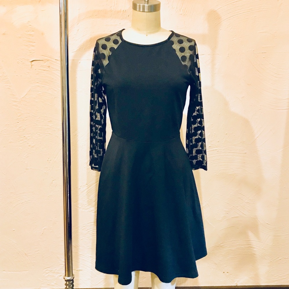 Black Baby Doll Style Dress w/ Polka Dot Sleeves
